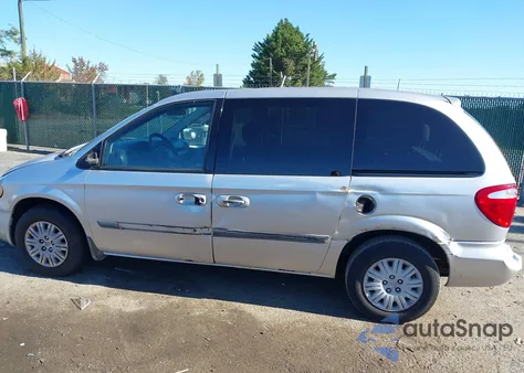 2006 Chrysler Town & Country from USA, damaged, VIN 1A4GP45R06B739675